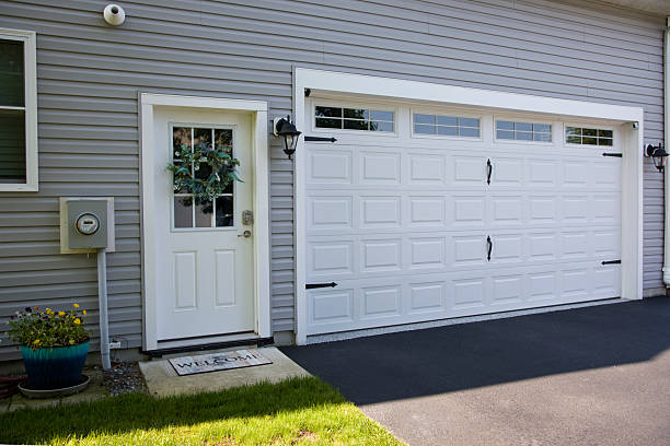 24/7 Emergency Garage Door Panel Replacement experts in McIntosh County County, ND